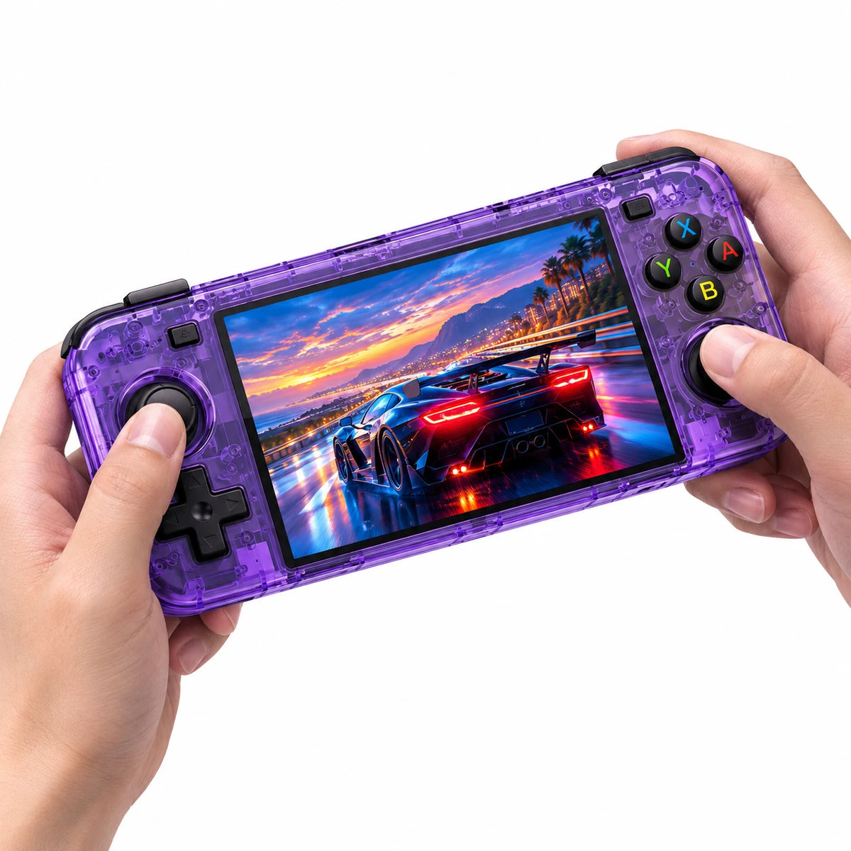 Manos sujetando la consola portátil retro morada mientras juegan